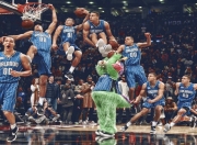 浓眉哥官方宣布表现优异新规，中国队引发争议！再创辉煌时刻的简单介绍